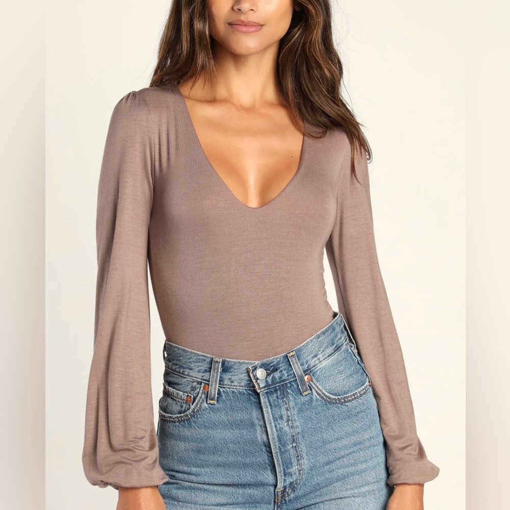 Lulus Kaylene V-Neck Balloon Sleeve Bodysuit in Brown Taupe Size Small